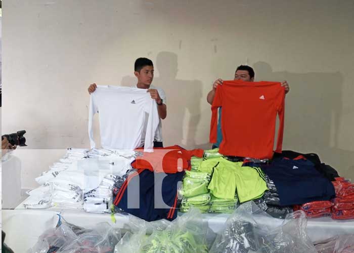 nicaragua, deporte, uniformes, minjuve, futbol, donacion,