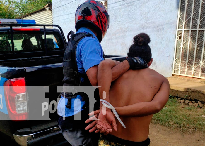 Agentes capturan a "El Coquero" en el barrio Jorge Dimitrov, Managua / FOTO / TN8