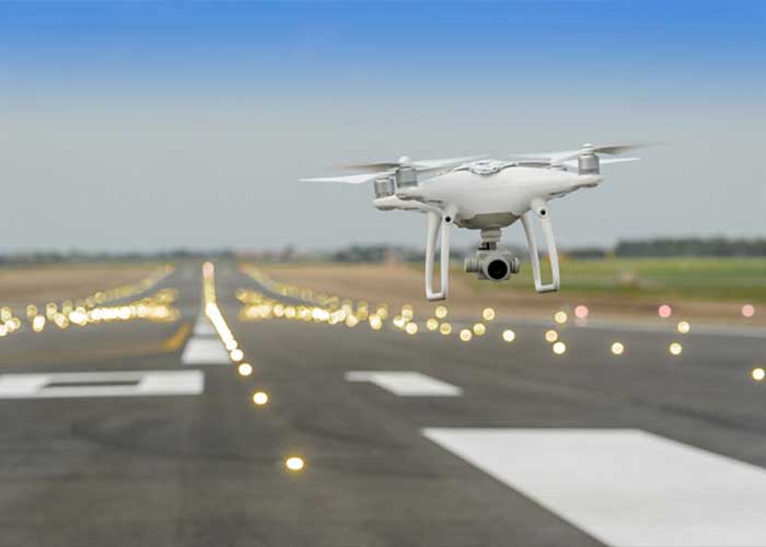 Es una suerte que Reposición exótico Aeropuerto Gatwick de Londres suspendió los vuelos por presencia de drones  | TN8.tv