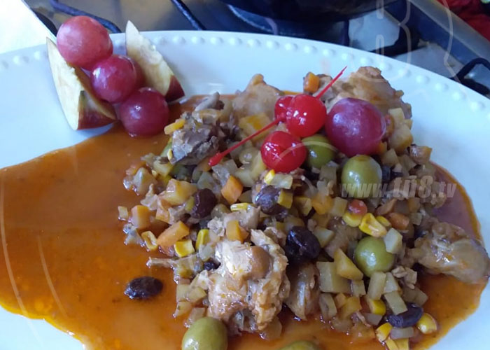 Nicaraguan Taste: Nicaraguan Taste + Pollo Tapado