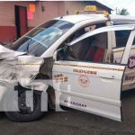 accidente, Nicaragua, León, choque, camioneta, taxi,