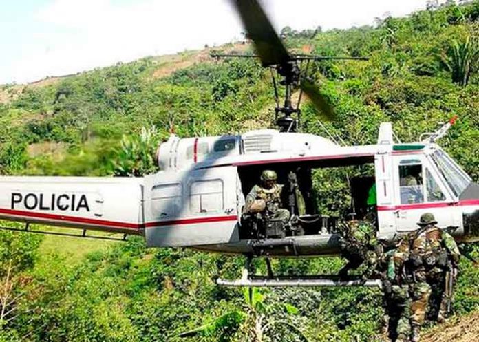 Perú, helicóptero policial, cinco tripulantes, selva,