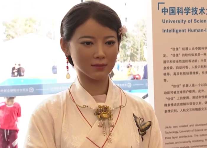 China: Desarrollan 'robot diosa' real | TN8.tv