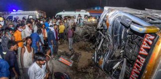 India, choque de autobús, migrantes, 17 muertos,
