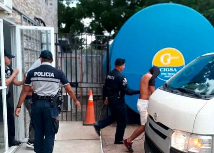 Panamá: Taxista se desvía a callejón y abusa de su pasajera con discapacidad