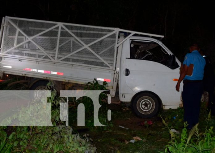 Foto: Choque entre camión y tractor deja un muerto en León/TN8