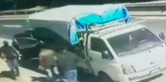 ¡El descaro! Delincuentes roban camión y secuestran al conductor en El Salvador