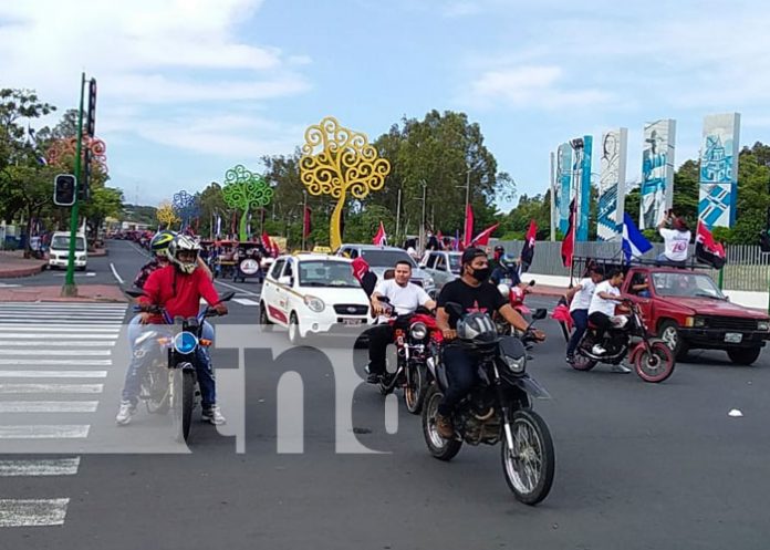 Foto: Caponeros, taxistas y motorizados participan en caravana 42/19 /TN8