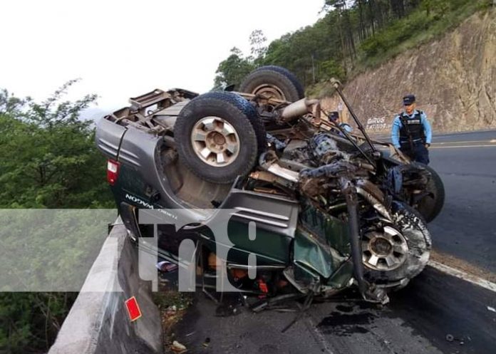 Foto: Accidente deja 3 fallecidos en Amarateca Honduras / TN8