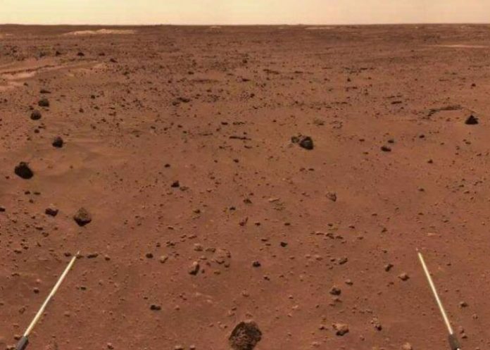 Foto: El róver chino Zhurong se encuentra con complicaciones en Marte / Referencia