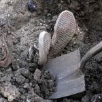 Bolivia: Desenterró el cadáver de su madre para dormir con él tres noches