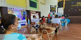 Concurso por el mejor docente se desarrolla en colegios de Managua