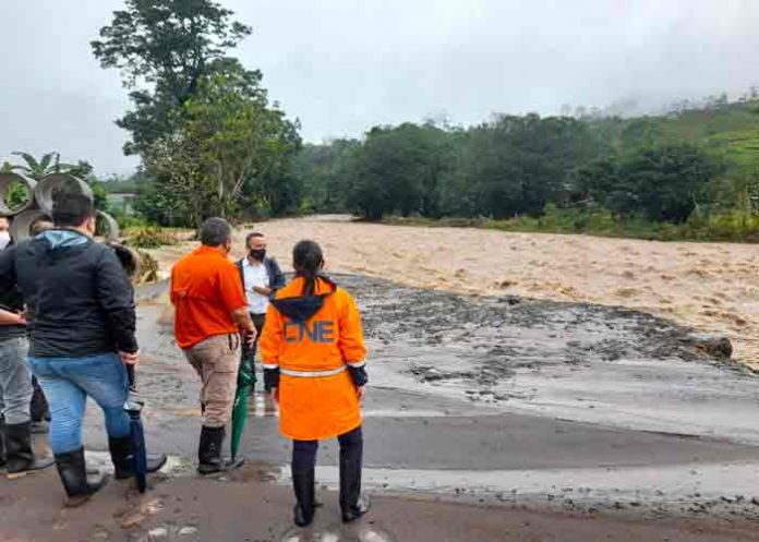 Lluvias en Costa Rica deja dos muertos y dos desaparecidos