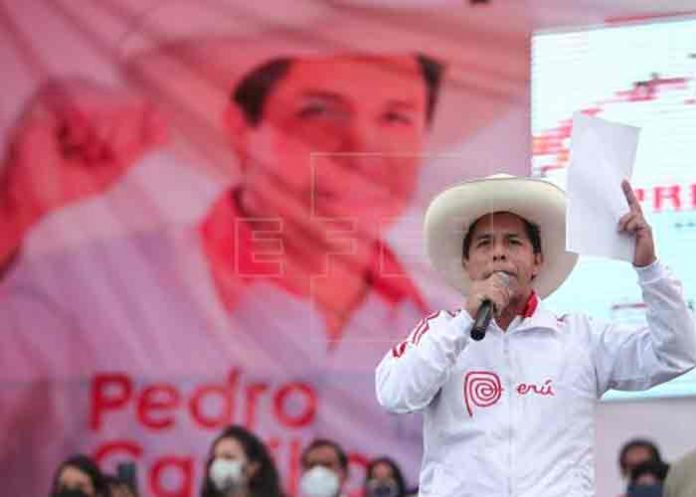 Mandatarios felicitan a Pedro Castillo como nuevo presidente de Perú