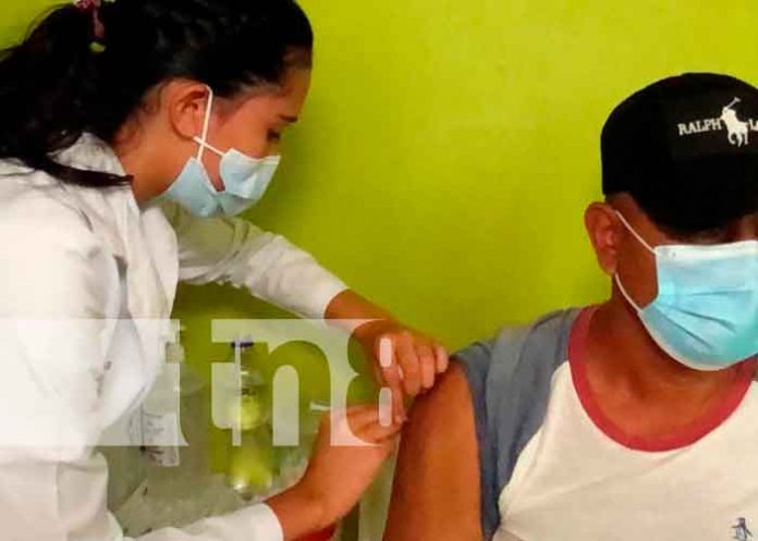 Foto: En Jalapa se aplicó primera dosis de la vacuna sputnik V/TN8