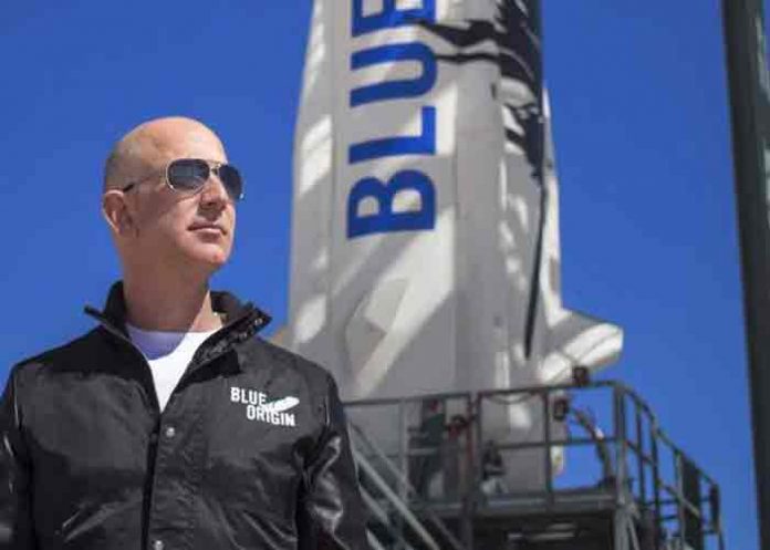 Un vuelo histórico: Jeff Bezos, alcanza el espacio
