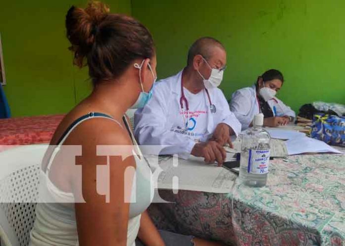 Atención médica a través de la clínica móvil en Managua
