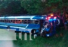 Accidente Sébaco-Matagalpa bus colisionado