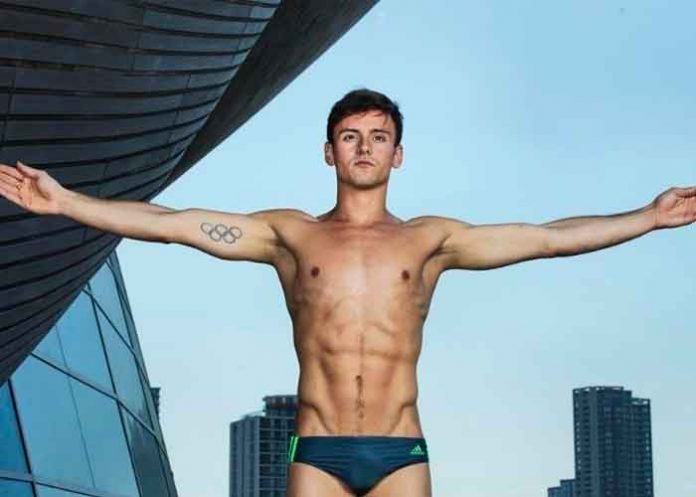 El británico Tom Daley se declara gay en la gala de los Juegos Olímpicos