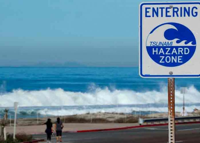 Suspenden alerta de tsunami en Hawái tras fuerte terremoto en Alaska