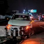Accidente deja dos lesionados en la segunda entrada de Las Colinas en Managua