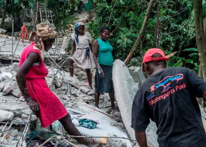 Morgues están colapsadas tras el terremoto en Haití