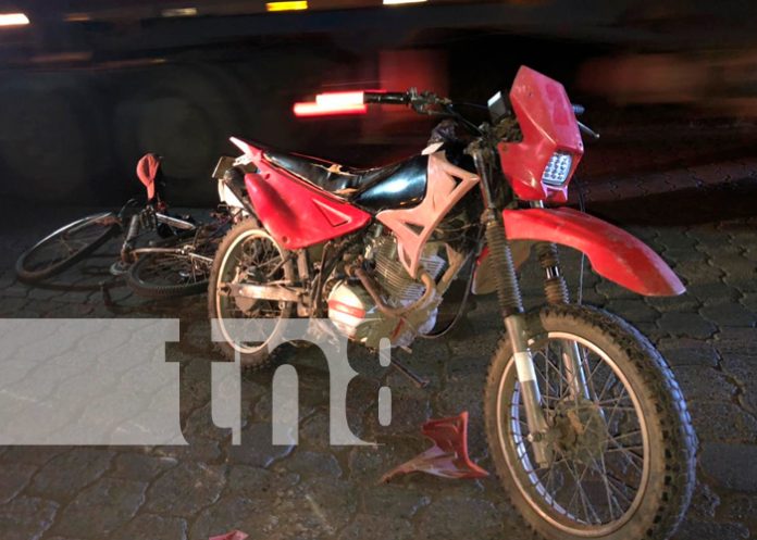 Ciclista y motorizado impactan de manera violenta en Juigalpa / FOTO / TN8