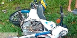Motocicleta en accidente de tránsito que cobró una vida en Río San Juan
