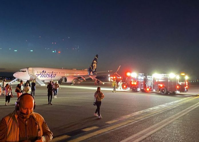 El incendio de un celular obliga a evacuar un avión