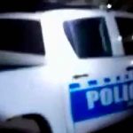 Arrestan a dos policías por abusar de joven en una patrulla en Argentina