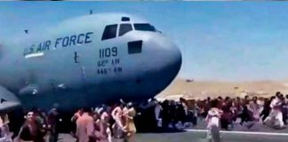 Miles de afganos en el aeropuerto de Kabul
