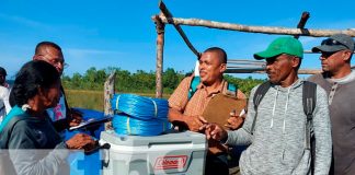 Gobierno de Nicaragua entrega materiales de pesca en Sandy Bay