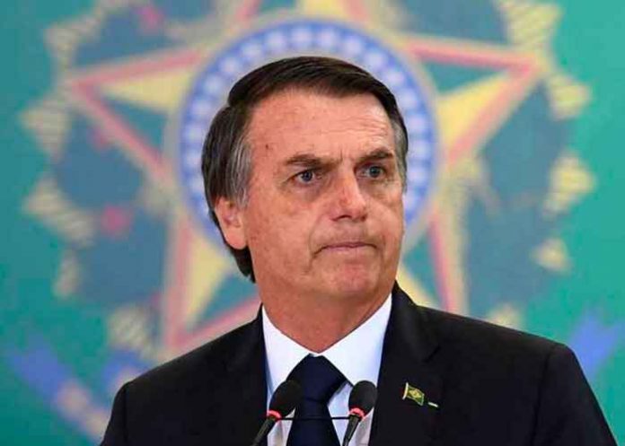 Investigarán a Bolsonaro por ataques al sistema de votación en Brasil