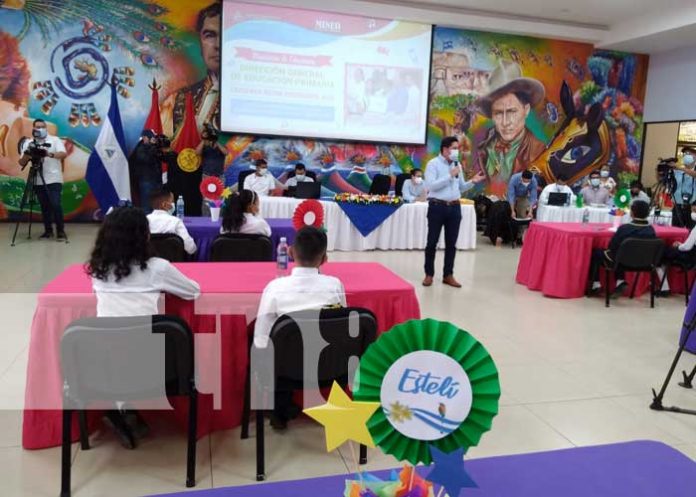 Foro educativo sobre el mejor estudiante de primaria en Nicaragua