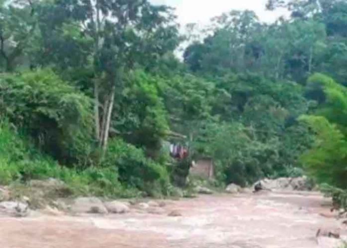 Madre e hija mueren ahogadas al ser arrastradas por un río en Honduras