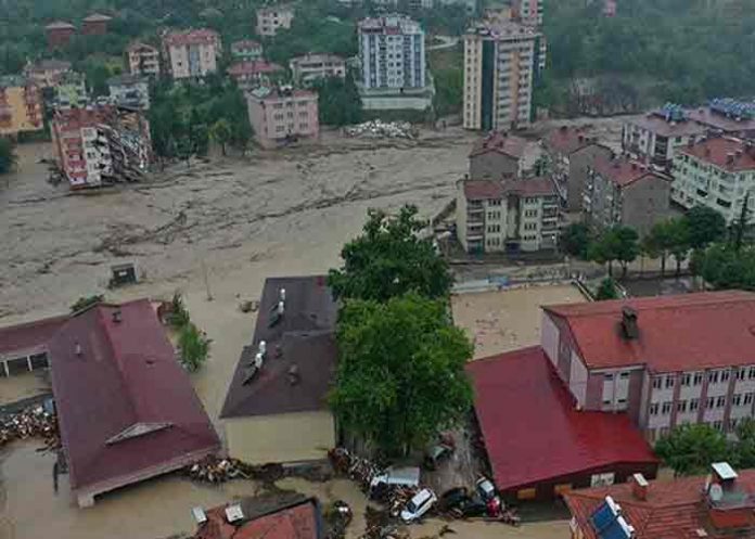 Inundaciones en Turquía fuerzan el desalojo de un hospital