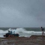Linda se intensifica a huracán mientras se aleja de costas mexicanas