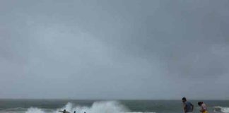 Linda se intensifica a huracán mientras se aleja de costas mexicanas