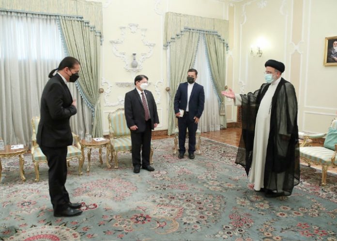 Foto: Canciller de Nicaragua se reúne con nuevo presidente de Irán / Cortesía