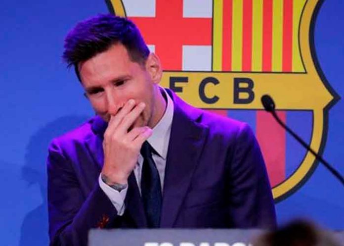 Entre lágrimas Messi se despide del FC Barcelona