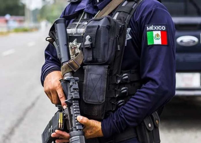 Foto: Fuerte balacera interrumpe partido de fútbol en México / Referencia