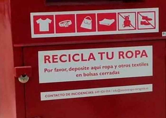 Trágico: Joven murió atrapado en contenedor para donar ropa en España