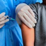 Grecia ofrecerá vacunas contra COVID-19.