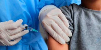 Grecia ofrecerá vacunas contra COVID-19.