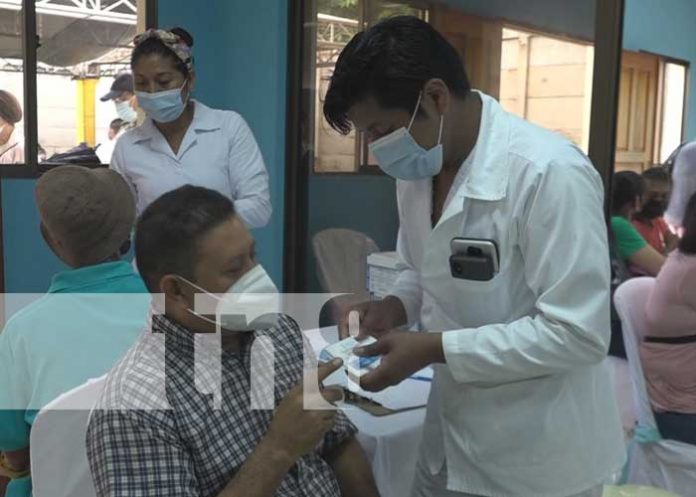 Jornada de vacunación contra el COVID-19 en Rivas
