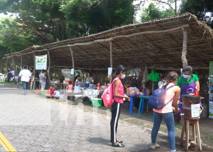 El Mercadito de Santa Cruz de la Isla de Ometepe les ofrece diversos productos