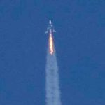 Nave Virgin Galactic se desvió del curso durante su primer vuelo espacial
