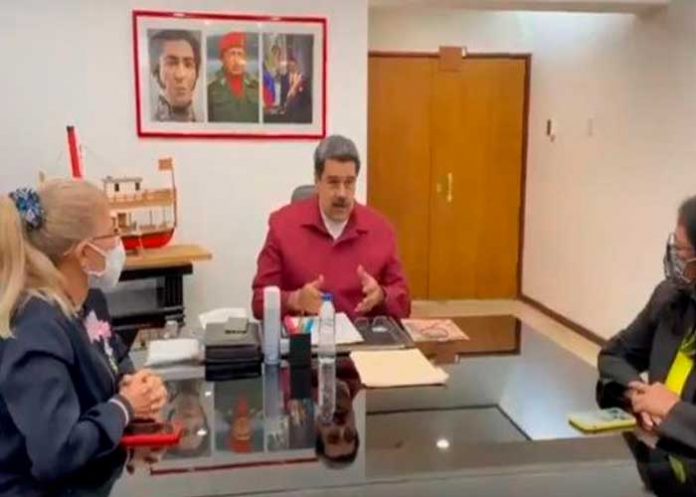 Presidente Nicolás Maduro califica como éxito el diálogo con oposiciones