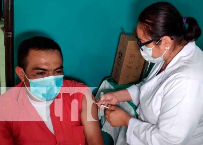 Desarrollan jornada de vacunación exitosa contra el COVID-19 en Tipitapa