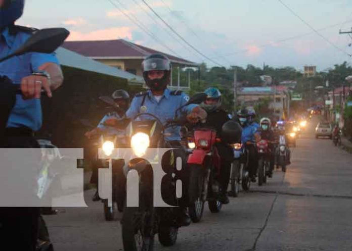 Diana policial en Bluefields en celebración a sus 42 años de fundación